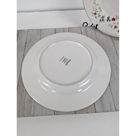 Pfaltzgraff Winterberry Dinner Plates 10 1/2" Set of 3 Made in INDO - Picture 7 of 8